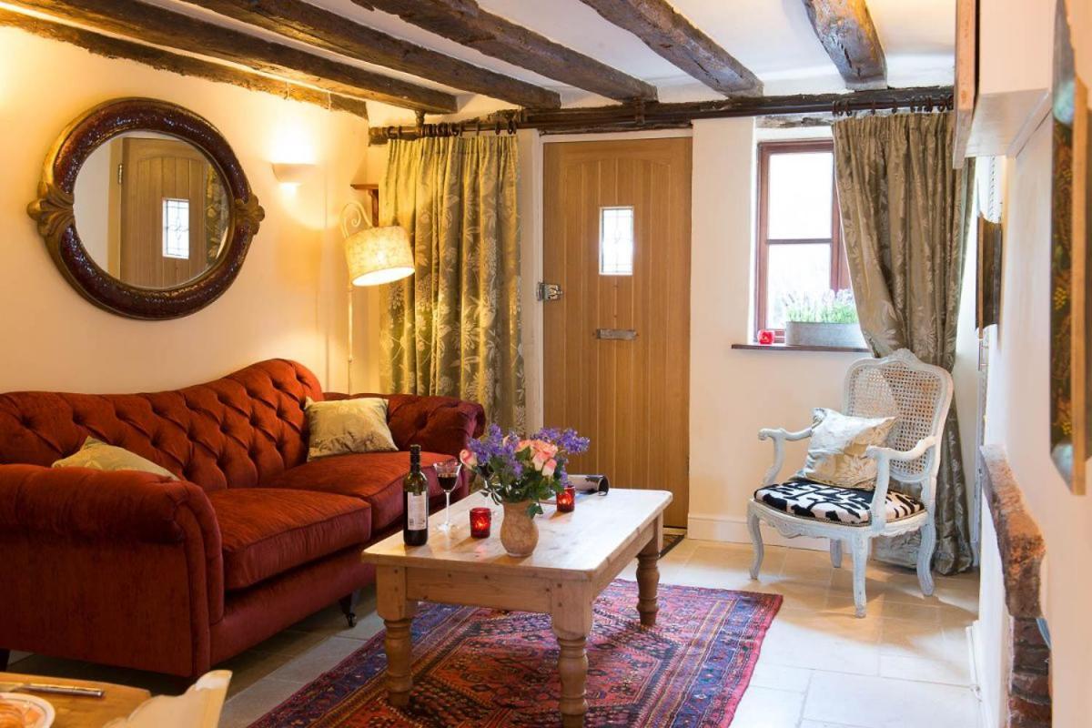 Meddlars A Historic Cottage On The Countryside Edge Of A Vibrant Market Town Hadleigh  Extérieur photo
